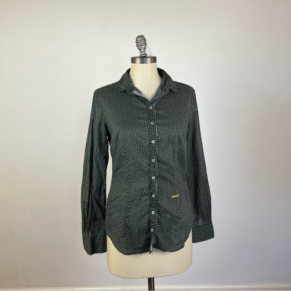 0039 Italy Pattern Button Front Top